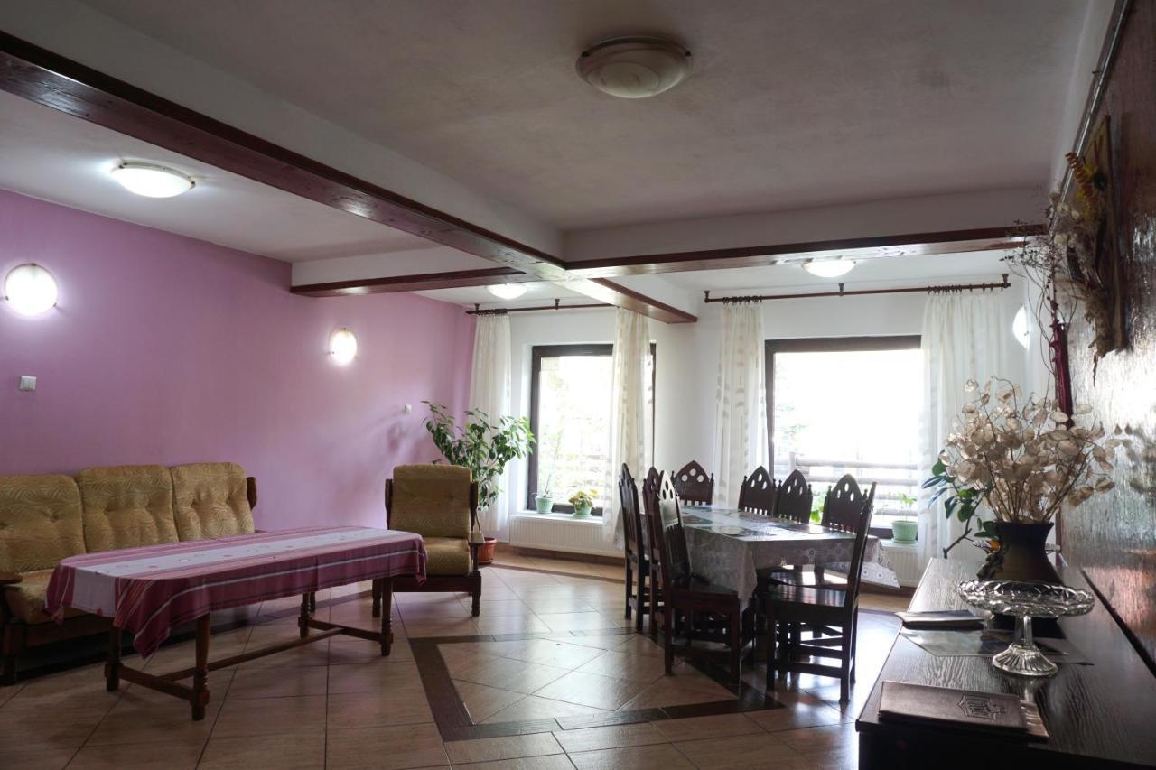 Vila Nik Buşteni Εξωτερικό φωτογραφία